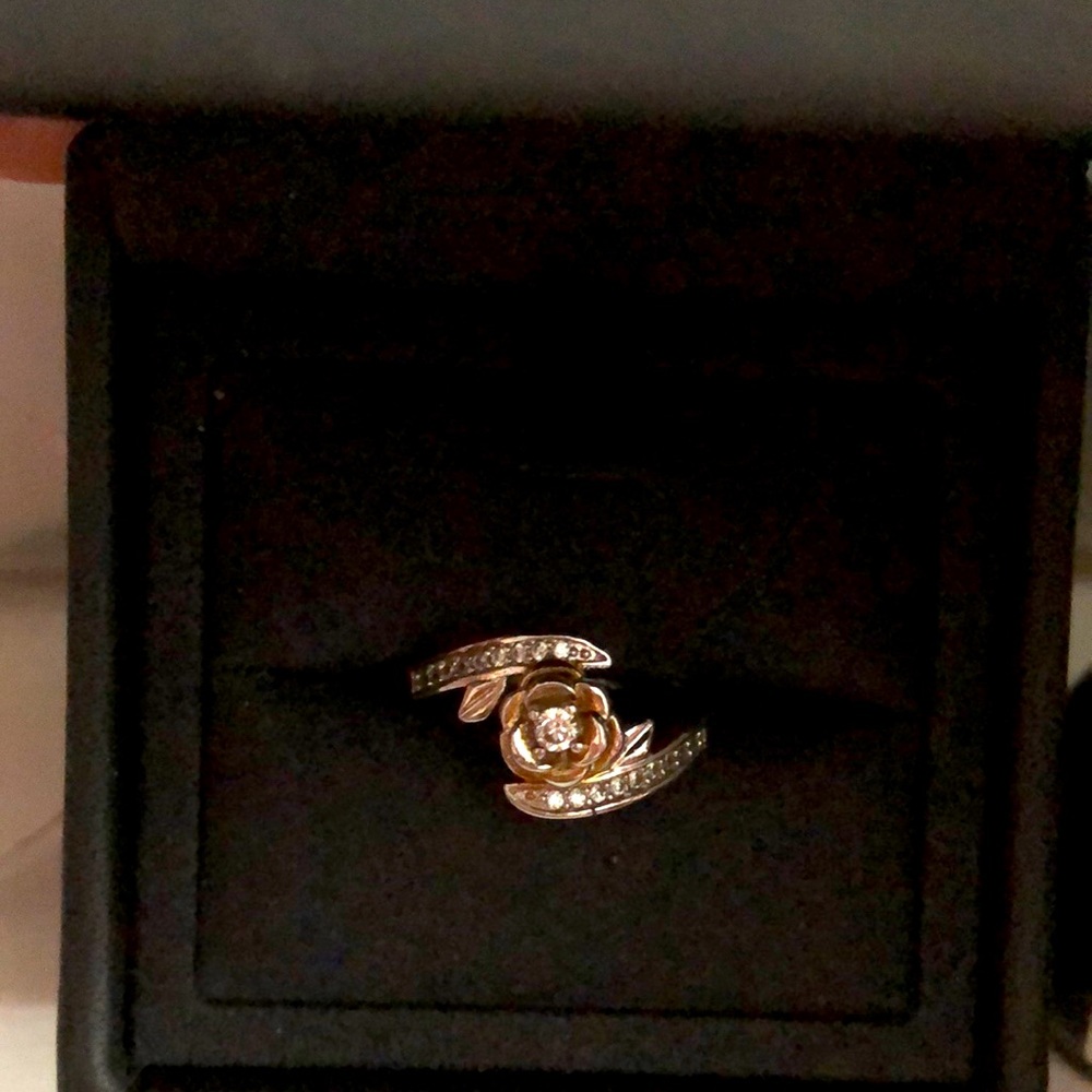 Sterling silver 💍 Rose ring